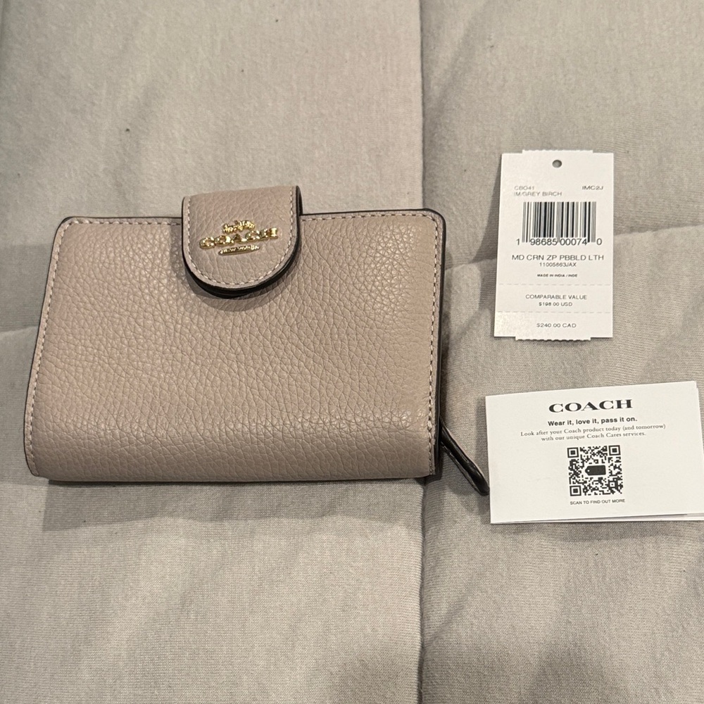 NWT Coach Grey Birch Leather Wallet